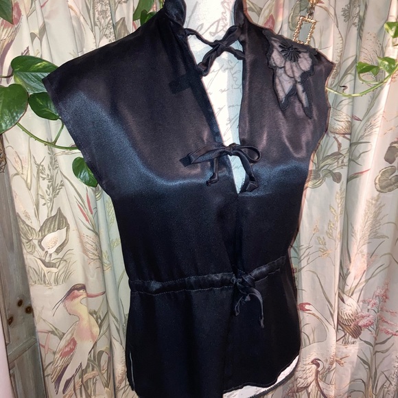 Vintage 70s Sleeveless Top Black Satin Finish Embroidered Details Ties sz Medium - Picture 2 of 11